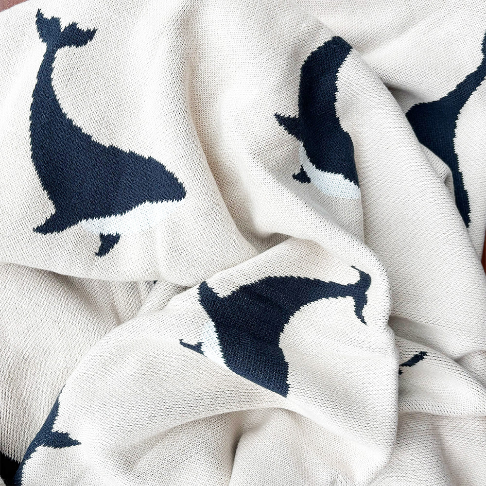 Manta Tejida Whales